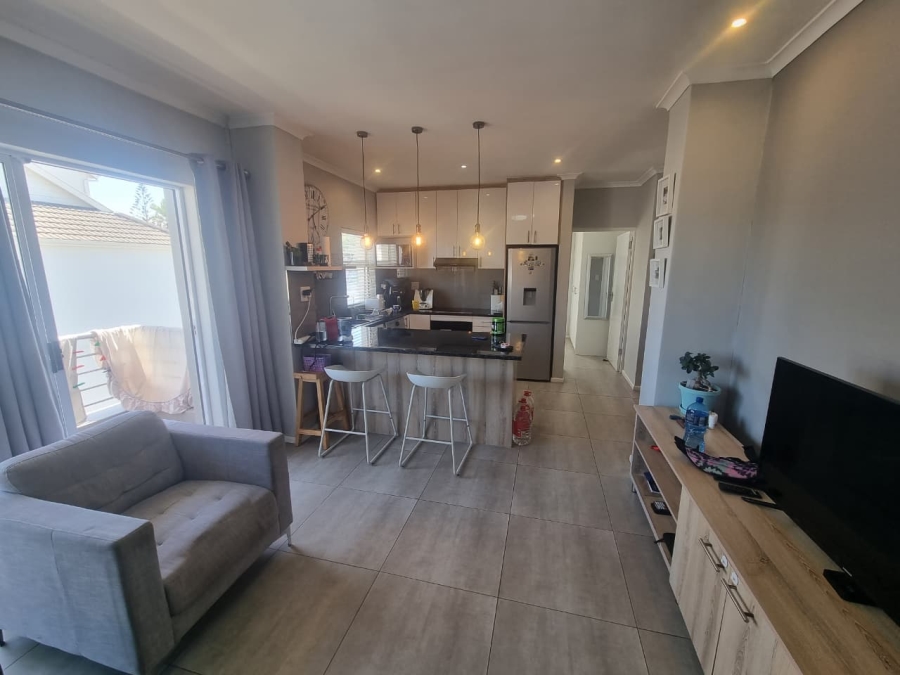 To Let 2 Bedroom Property for Rent in Table View Western Cape